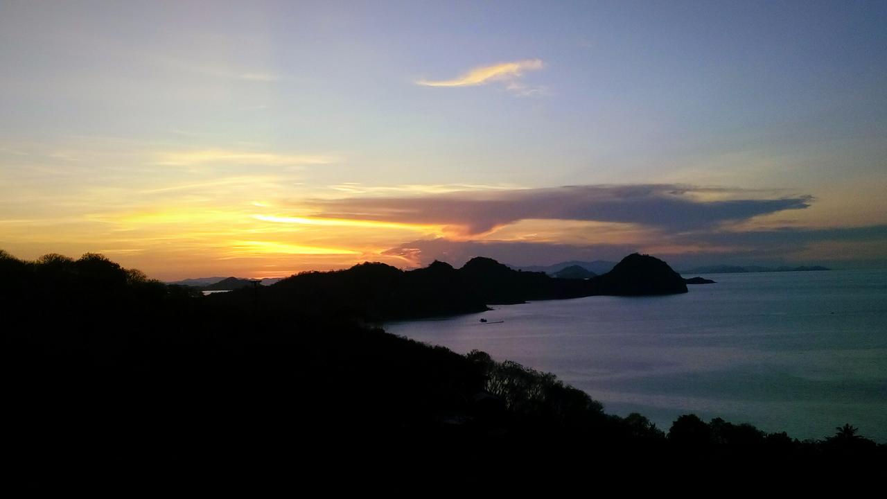 Sunset Hill Hotel Labuan Bajo Eksteriør billede