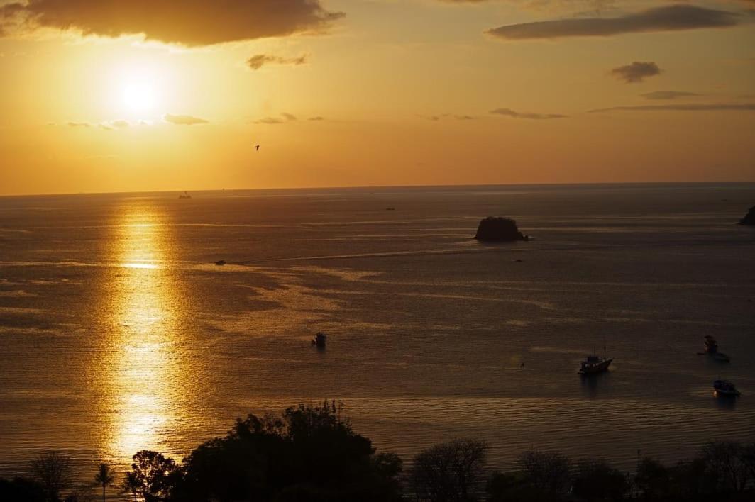 Sunset Hill Hotel Labuan Bajo Eksteriør billede